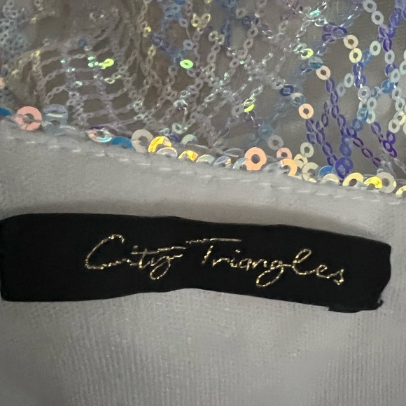 City Triangle NWOT White iridescent sequin
Mini Formal Dresss. Size 0 R - Picture 8 of 8